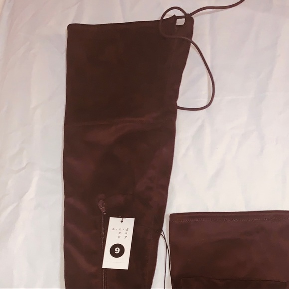 Burgundy thigh-hi boot brand new, never worn. - Picture 2 of 5